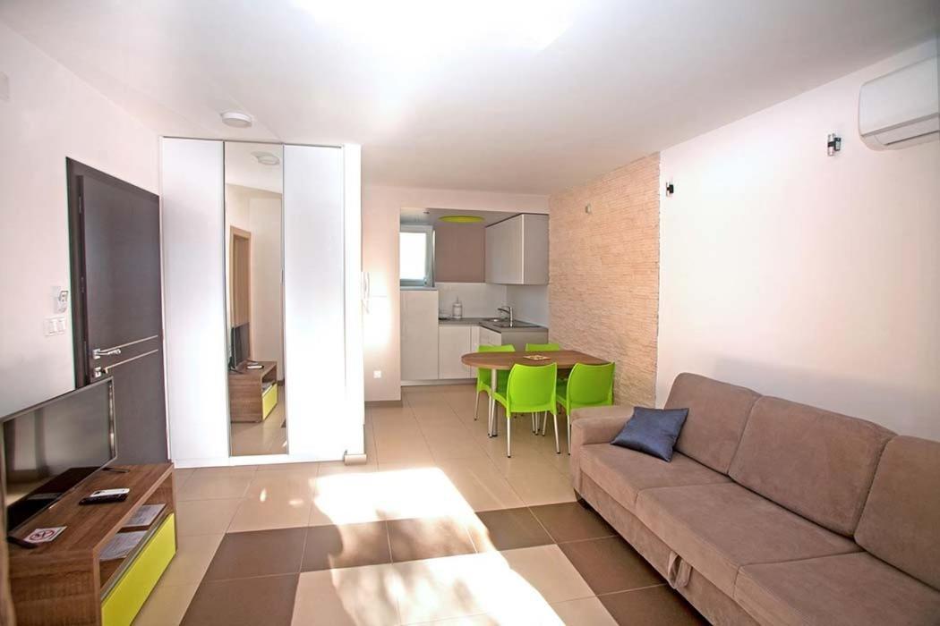 Residence Daska II Njivice Εξωτερικό φωτογραφία